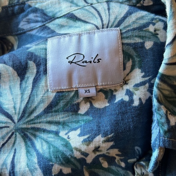 ***LIKE NEW*** RAILS AMELIE TIE FRONT SHIRT‎ IN BANZAI - Picture 8 of 11